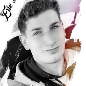 Meet your Posher, Eric